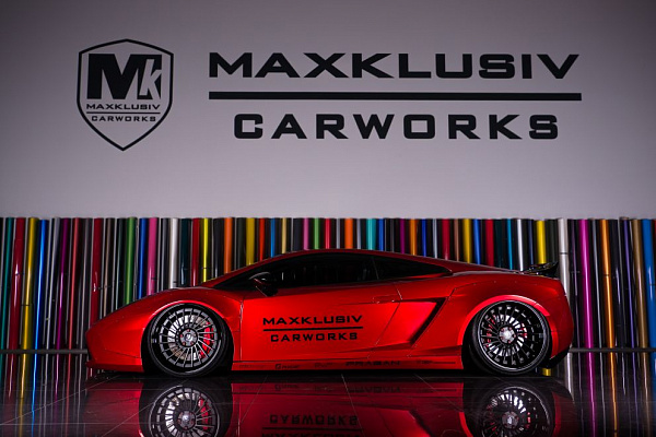 Виниловая плёнка Bruxsafol Ruby Red (Красная глянцевая) CC+4115, 1.52 