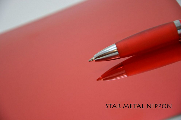 Виниловая плёнка Nippon Star Metal (Красный глянцевый хром) NIPRED0920, 0.92 