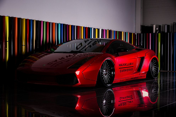 Виниловая плёнка Bruxsafol Ruby Red (Красная глянцевая) CC+4115, 1.52 